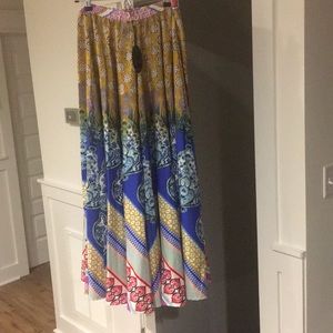 Flowing skirt. NWT
